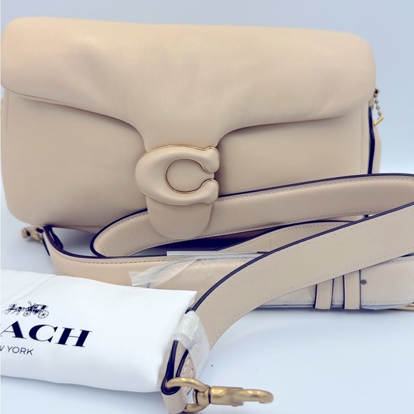 Coach Women's Leather Covered C Closure Pillow Tabby Shoulder bag 18,crossbody - Picture 10 of 15